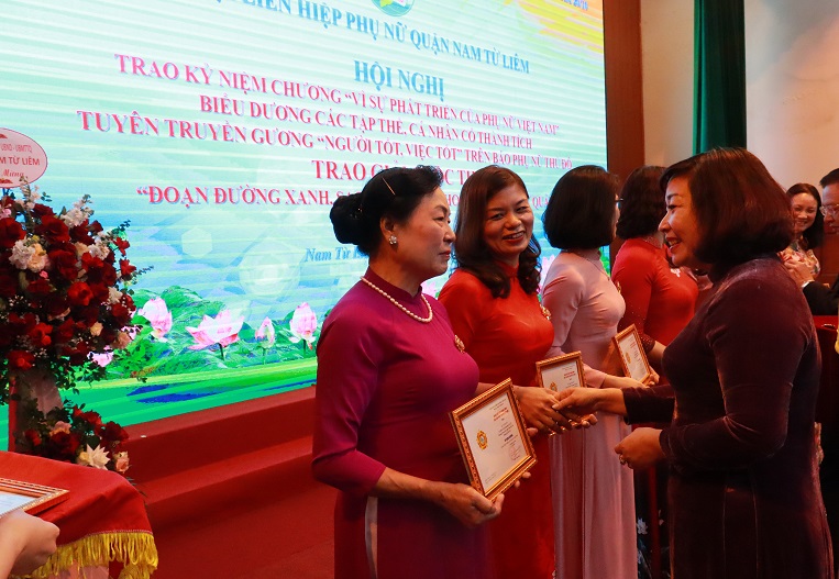 Hội LHPN quận Nam Từ Liêm: Tôn vinh, biểu dương các tập thể cá nhân điển hình tiêu biểu - ảnh 5