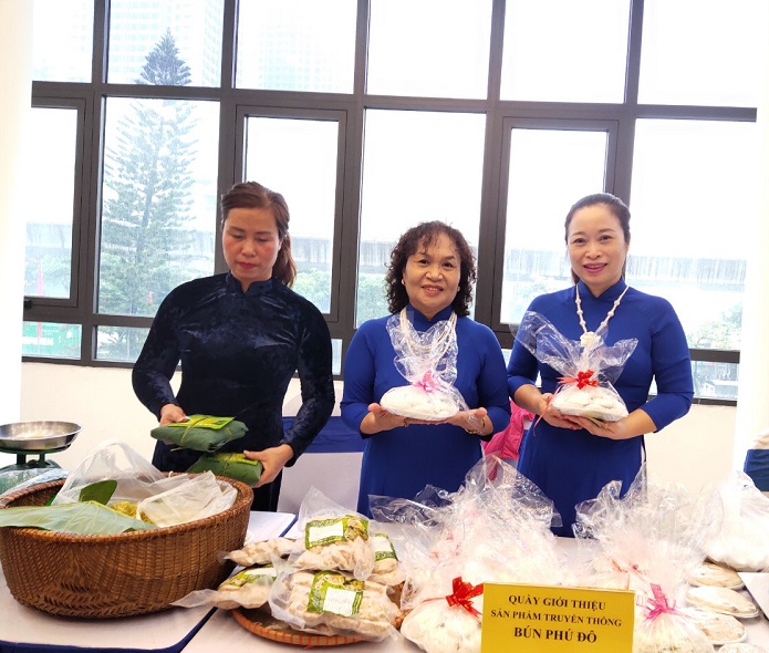Hội LHPN quận Nam Từ Liêm: Tôn vinh, biểu dương các tập thể cá nhân điển hình tiêu biểu - ảnh 11