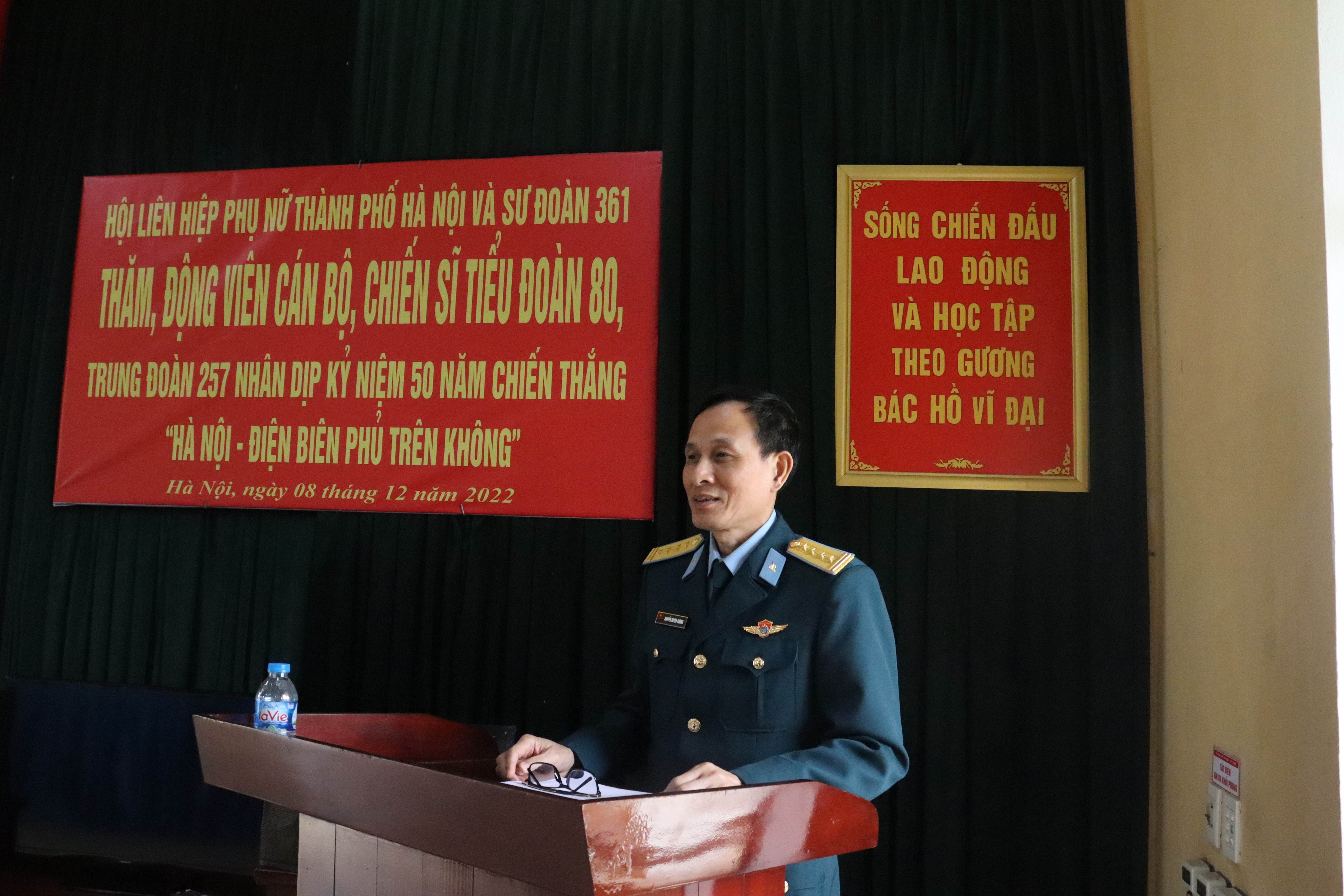 Hội LHPN Hà Nội - Sư đoàn 361 tri ân, tặng quà gia đình liệt sĩ, người có công - ảnh 14