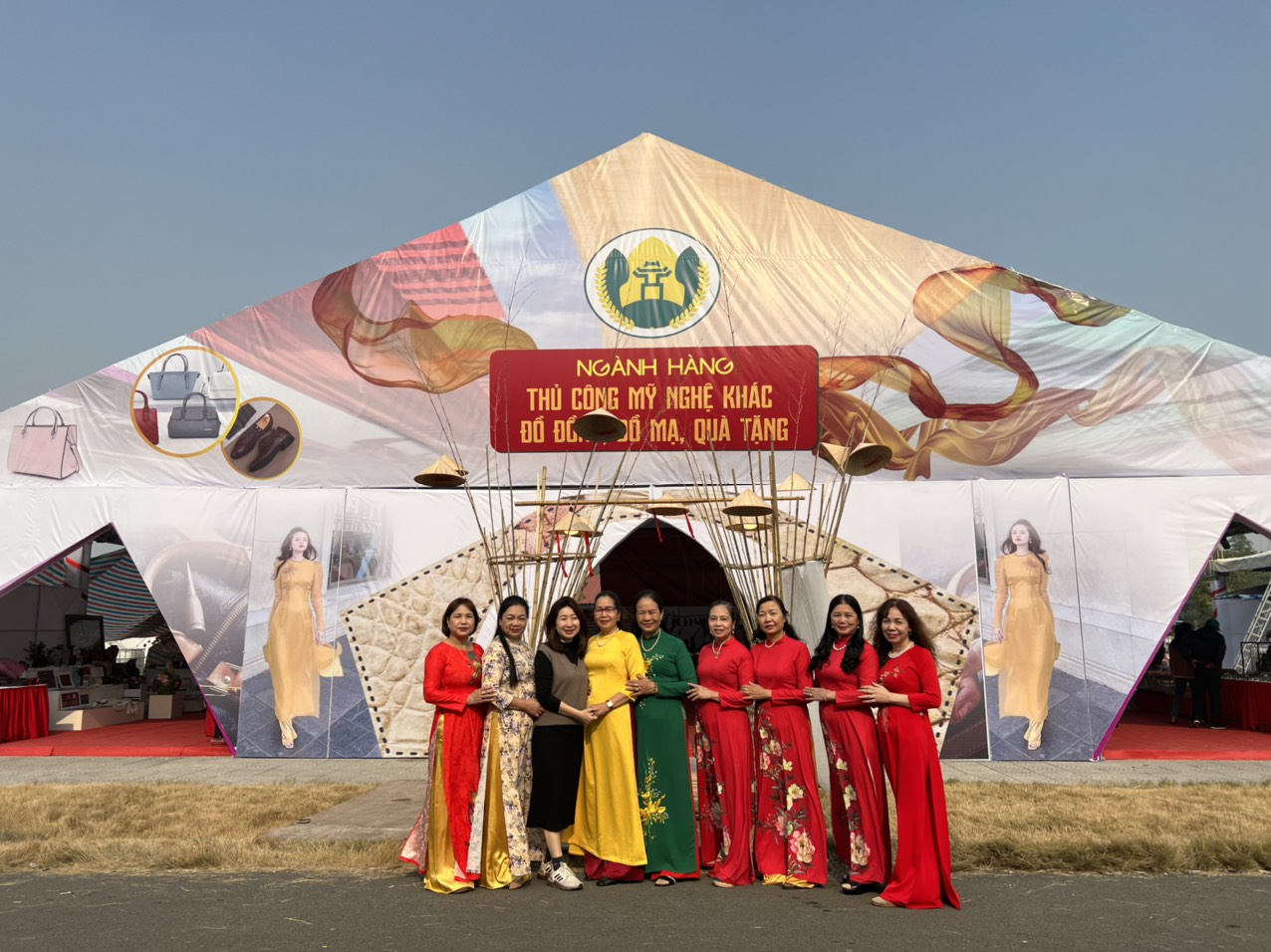 CLB Phụ nữ Thủ đô thăm Festival sản phẩm nông nghiệp và làng nghề Hà Nội - ảnh 3