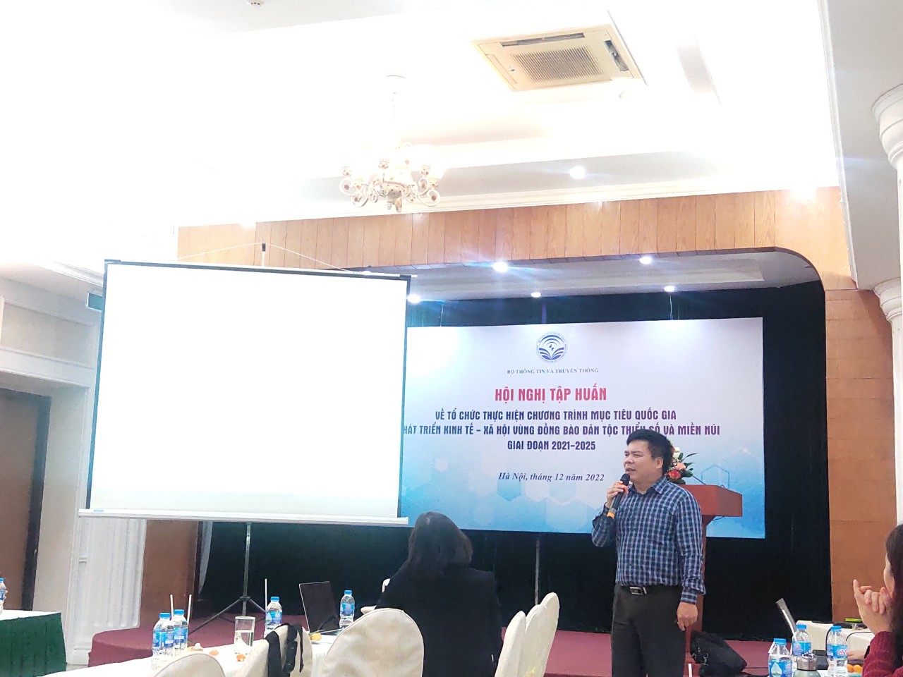 Tập huấn nâng cao hiệu quả công tác hỗ trợ đồng bào dân tộc thiểu số tiếp cận thông tin giai đoạn 2021-2025 - ảnh 3
