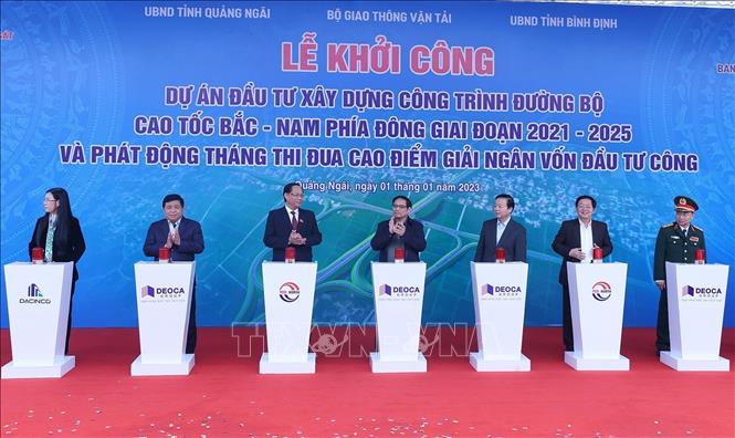 Thủ tướng Phạm Minh Chính phát lệnh khởi công đồng loạt 12 dự án đường bộ cao tốc Bắc - Nam - ảnh 1