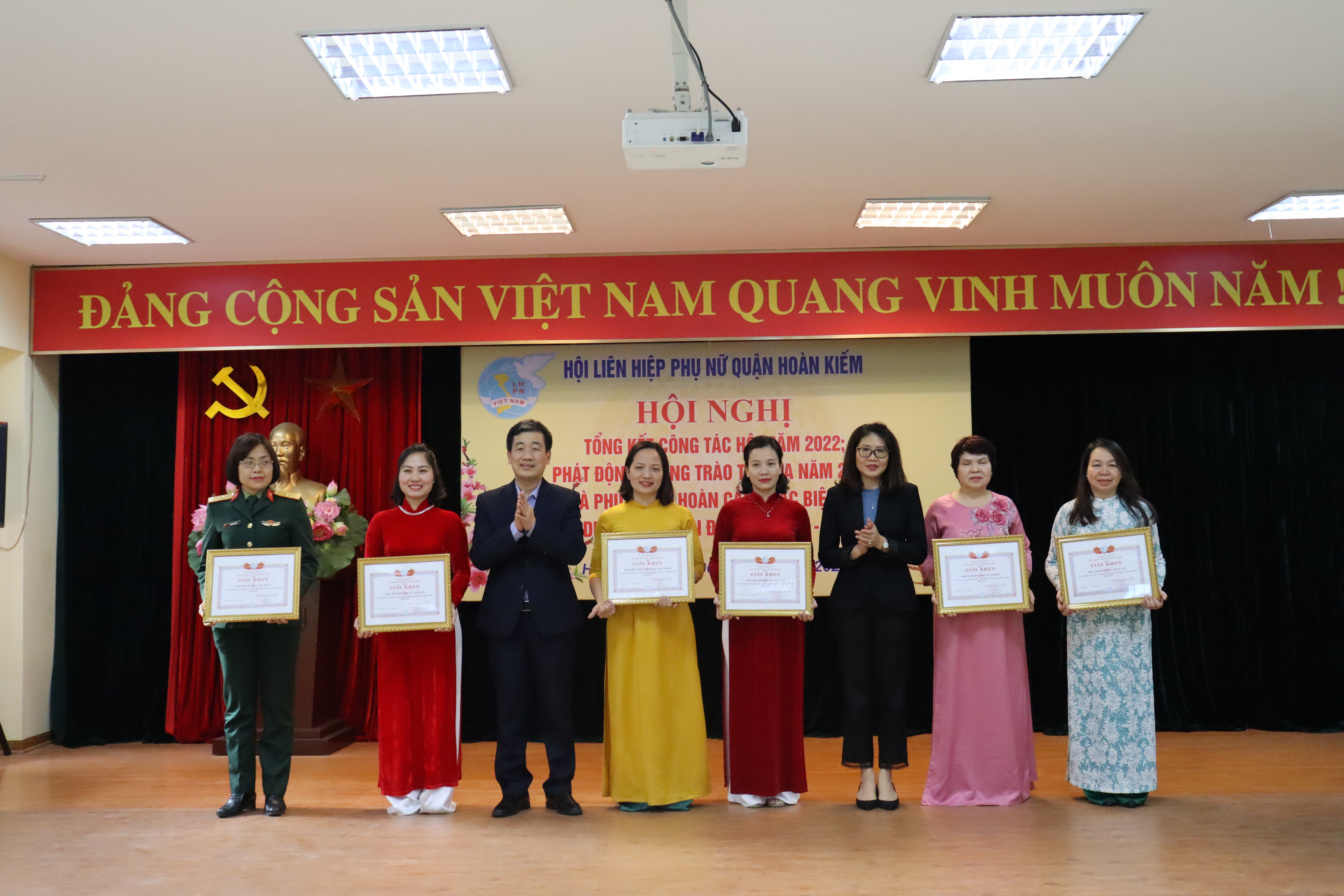 Đoàn kết, sáng tạo thực hiện thắng lợi phong trào thi đua yêu nước - ảnh 9