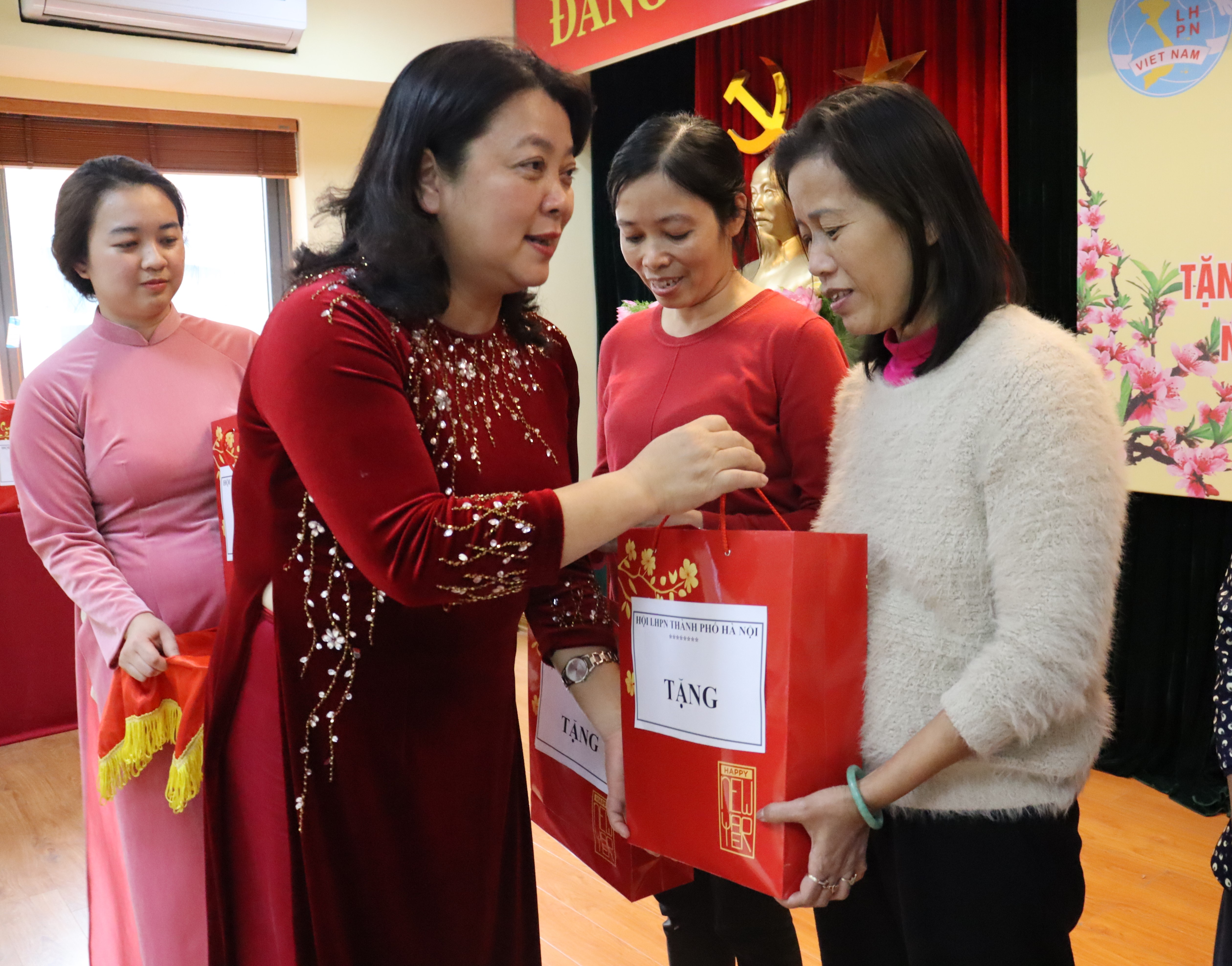 Đoàn kết, sáng tạo thực hiện thắng lợi phong trào thi đua yêu nước - ảnh 10
