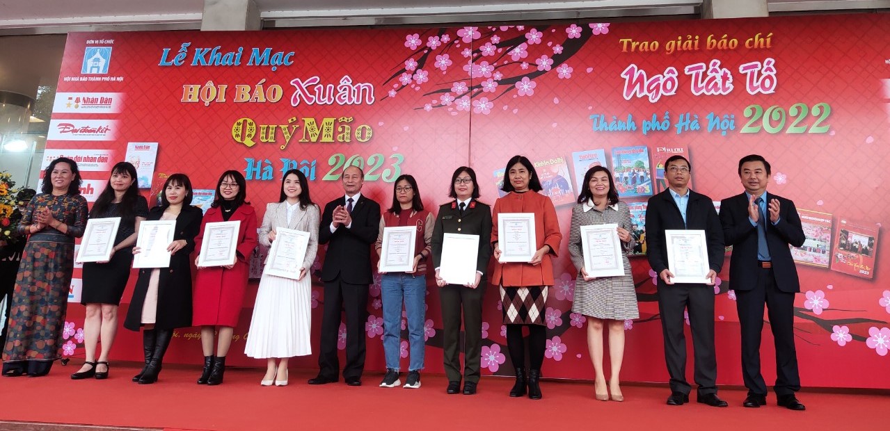 Báo chí phản ánh những vấn đề lớn của Đảng, của dân tộc - ảnh 5