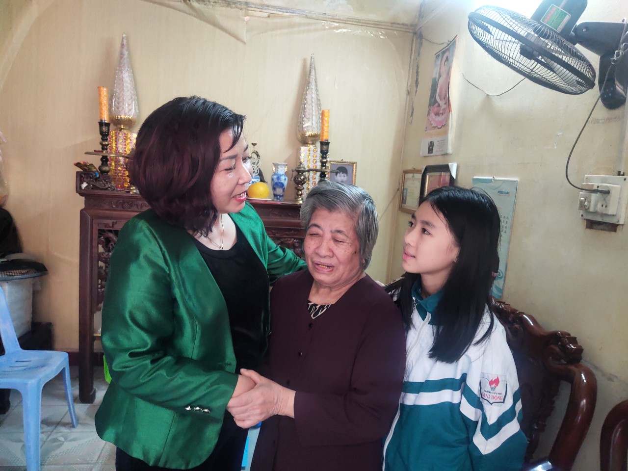 Lãnh đạo Hội LHPN Hà Nội thăm, chúc Tết các đối tượng chính sách nhân dịp Tết Nguyên đán Quý Mão - ảnh 8