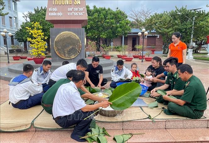 Tết ấm áp ở Trường Sa - ảnh 1