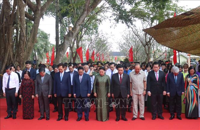 Thủ tướng Phạm Minh Chính dâng hương tưởng nhớ đồng chí Huỳnh Tấn Phát - ảnh 3