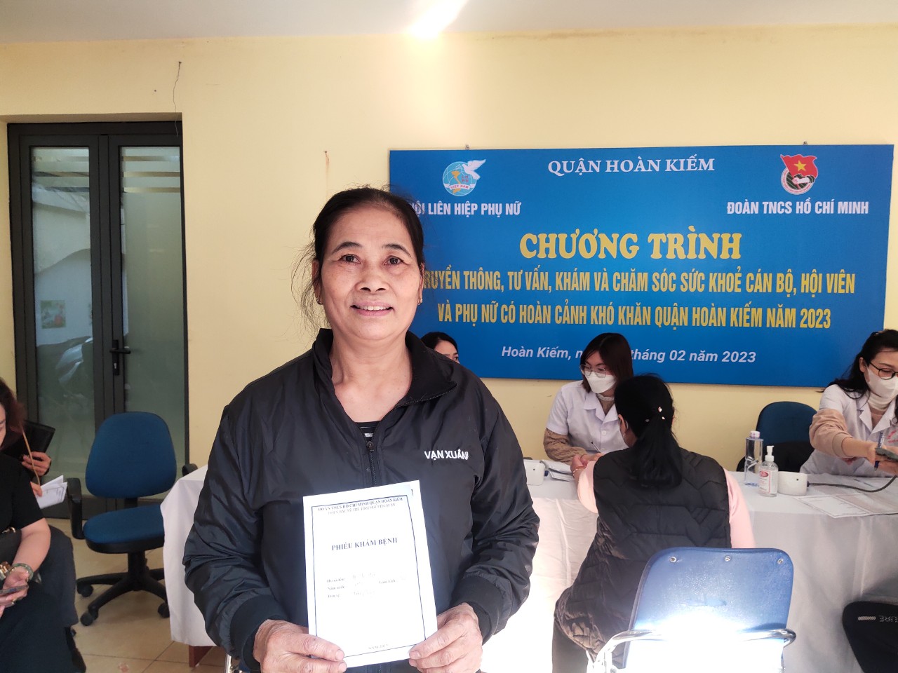 Quận Hoàn Kiếm: Khám và chăm sóc sức khỏe cho cán bộ, hội viên, phụ nữ có hoàn cảnh khó khăn và nữ lao động di cư - ảnh 6