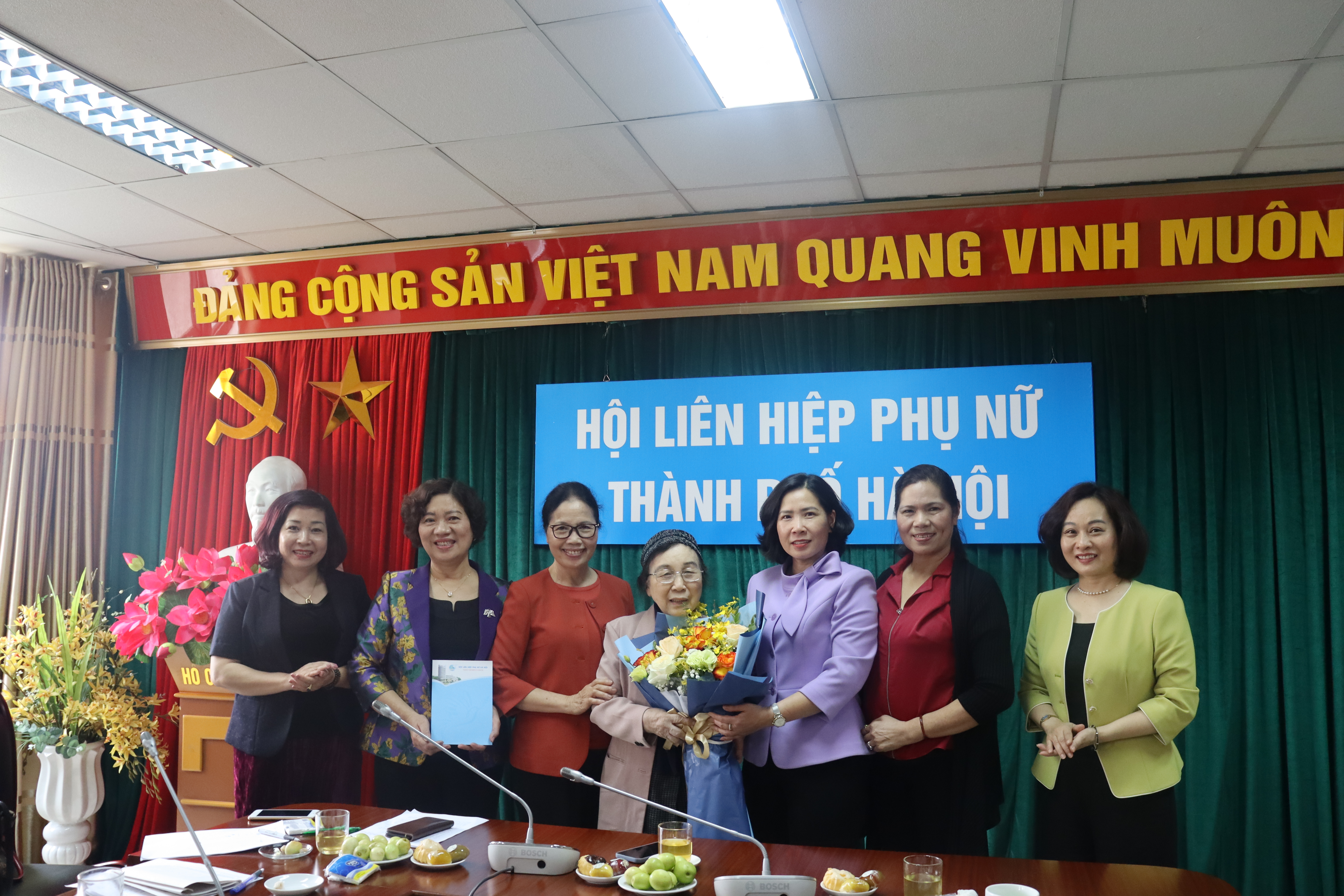 Gặp mặt cán bộ hưu trí nhân kỷ niệm 113 năm ngày Quốc tế Phụ nữ 8/3 - ảnh 2