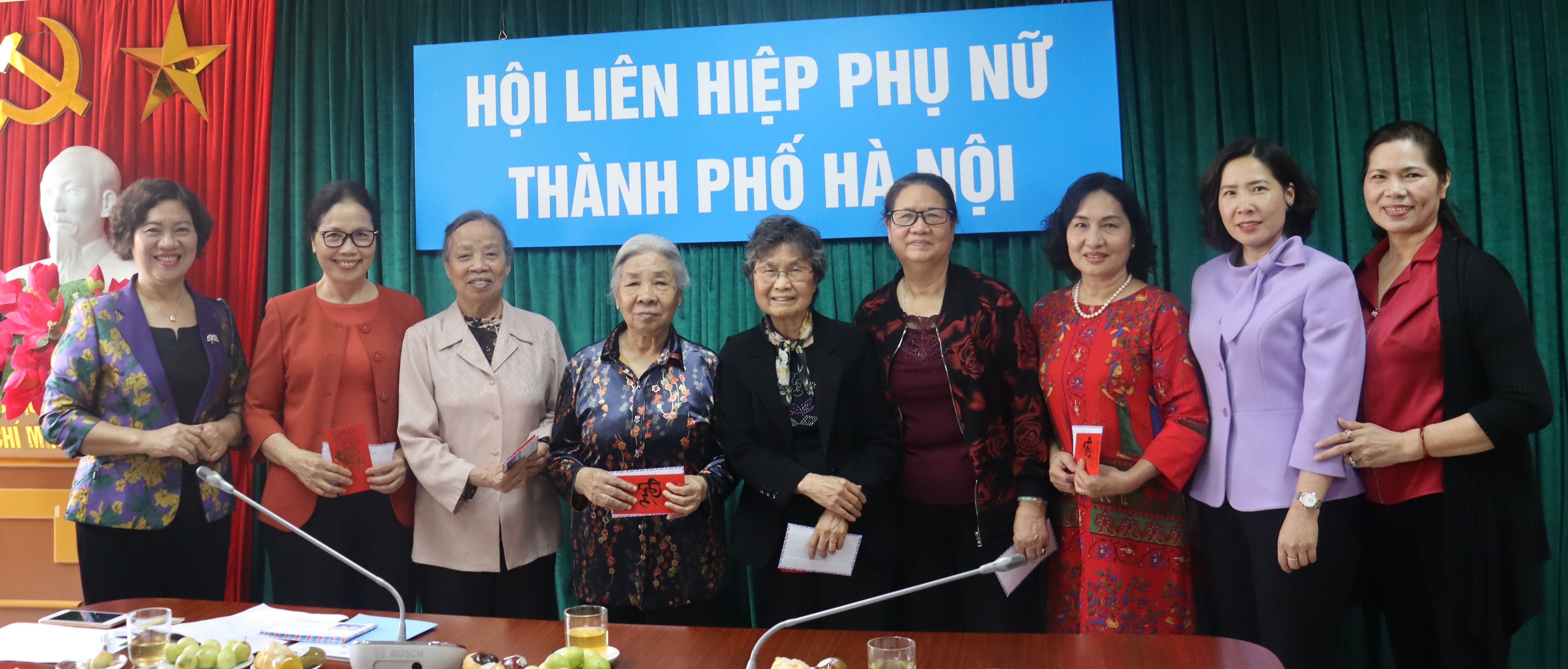 Gặp mặt cán bộ hưu trí nhân kỷ niệm 113 năm ngày Quốc tế Phụ nữ 8/3 - ảnh 4