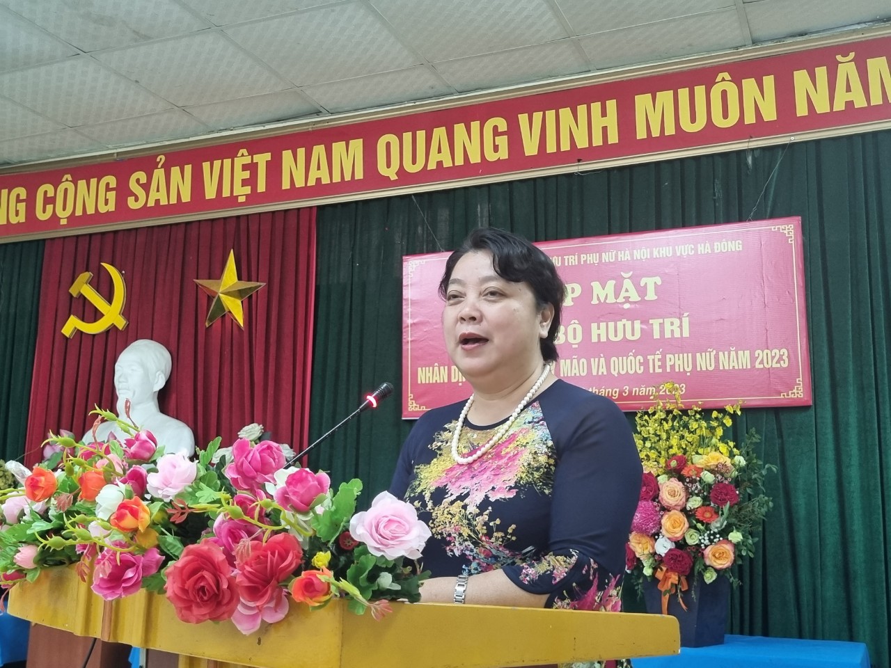 Gặp mặt cán bộ hưu trí nhân kỷ niệm 113 năm ngày Quốc tế Phụ nữ 8/3 - ảnh 8