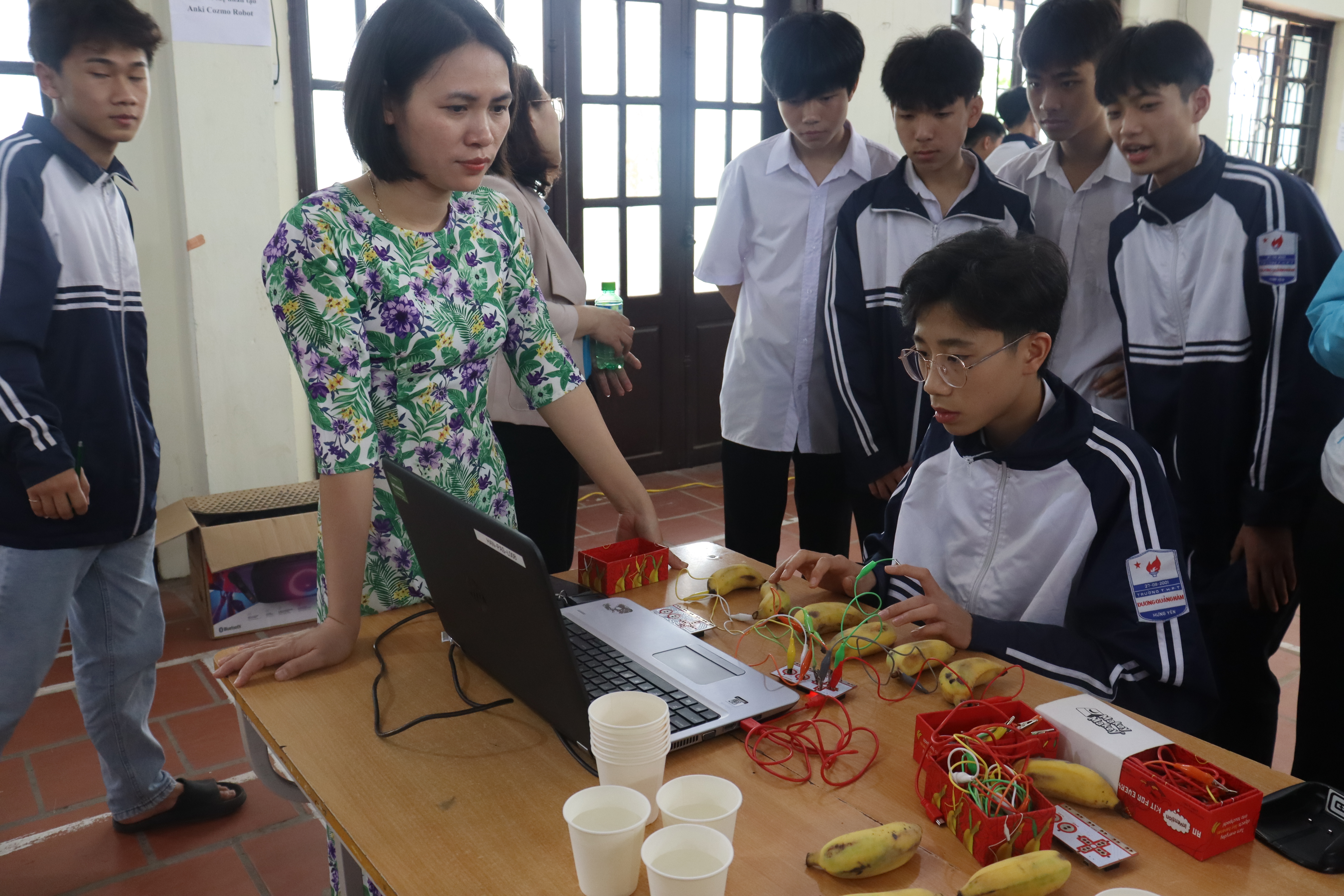Sôi nổi các hoạt động tại ngày hội “Mẹ và con với STEM“ - ảnh 8