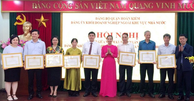 Kết nạp thêm 28 đảng viên mới giai đoạn (2020-2023) - ảnh 1