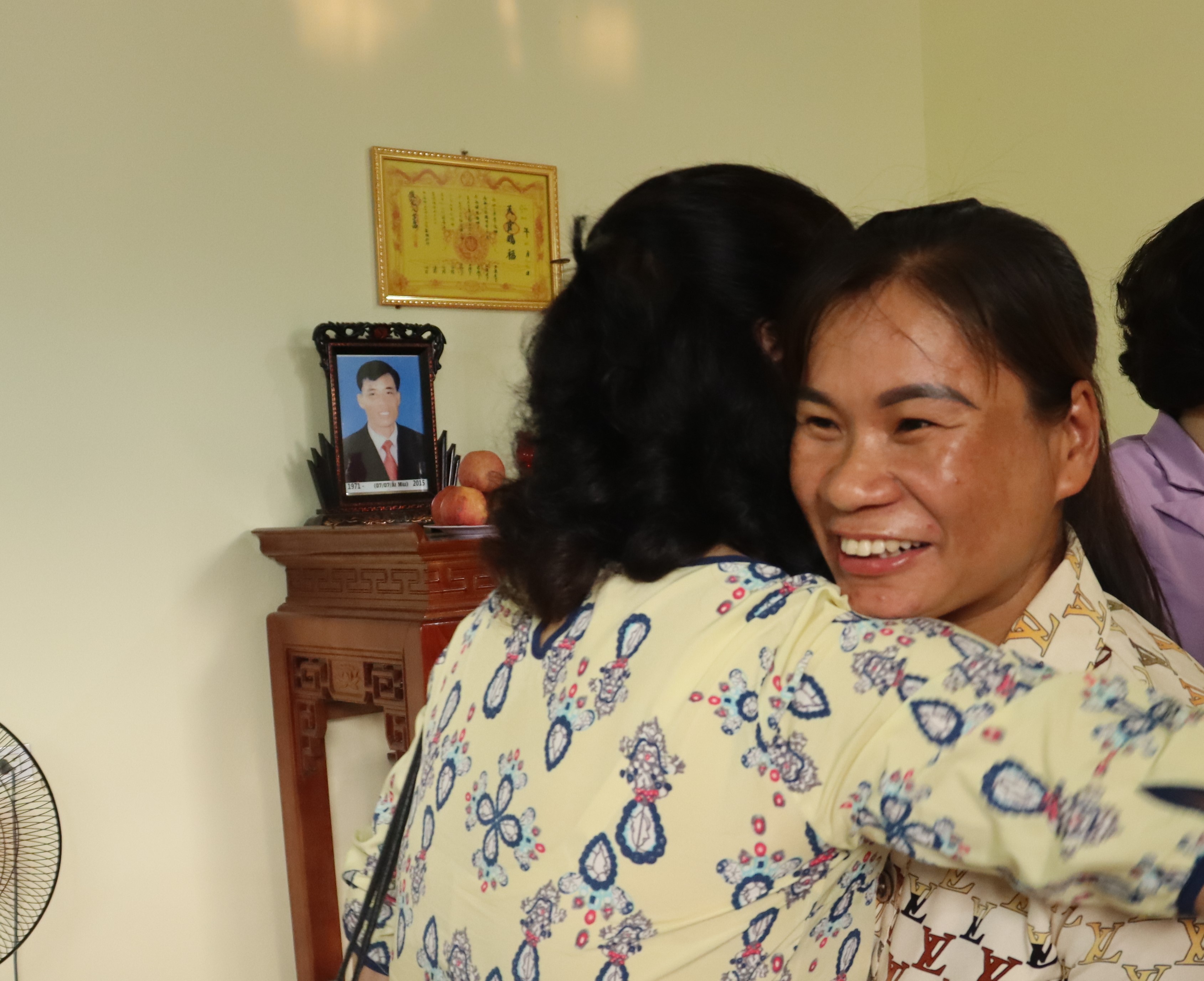 Bàn giao “Mái ấm tình thương” cho phụ nữ có hoàn cảnh khó khăn huyện Thạch Thất - ảnh 17