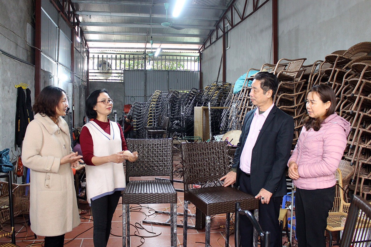 Nguồn vốn vay ưu đãi giúp phụ nữ phát triển kinh tế làm giàu trên mảnh đất quê hương - ảnh 1