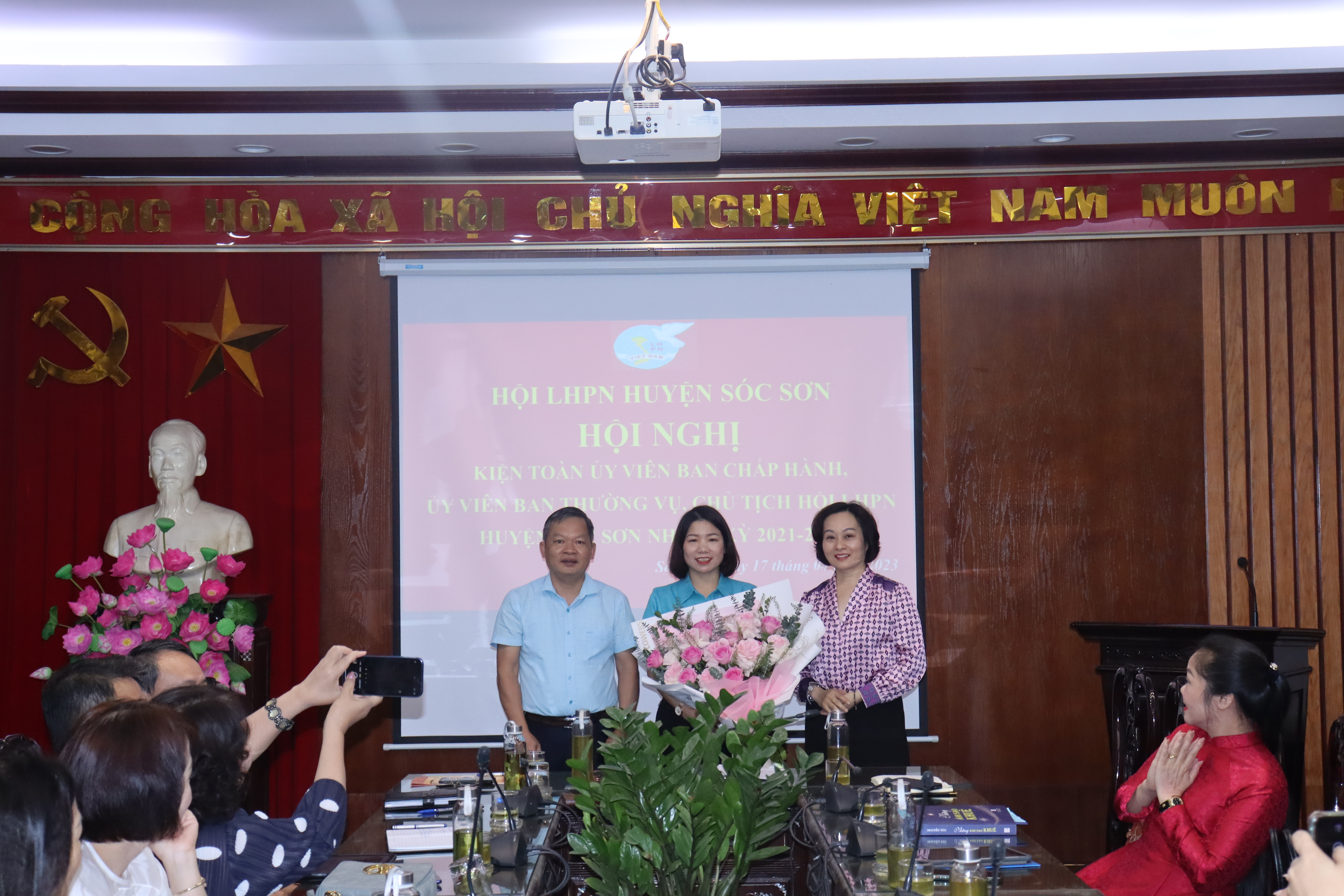 Sóc Sơn: Kiện toàn chức danh Chủ tịch Hội LHPN huyện khóa XI, nhiệm kỳ 2021-2026 - ảnh 6