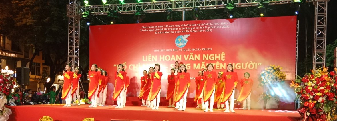 Liên hoan văn nghệ “Hồ Chí Minh- sáng mãi tên Người“ - ảnh 4