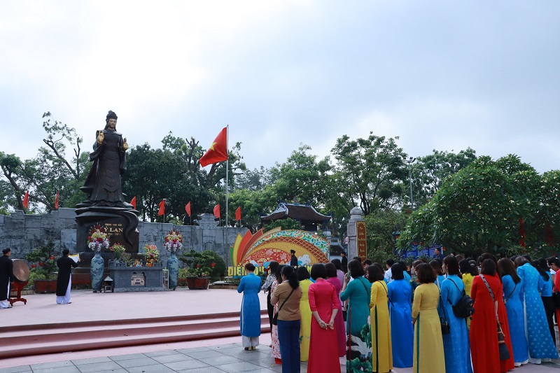 Hội LHPN Hà Nội chia sẻ kinh nghiệm triển khai mô hình “Danh lam thắng cảnh/Di tích lịch sử kiểu mẫu” - ảnh 3