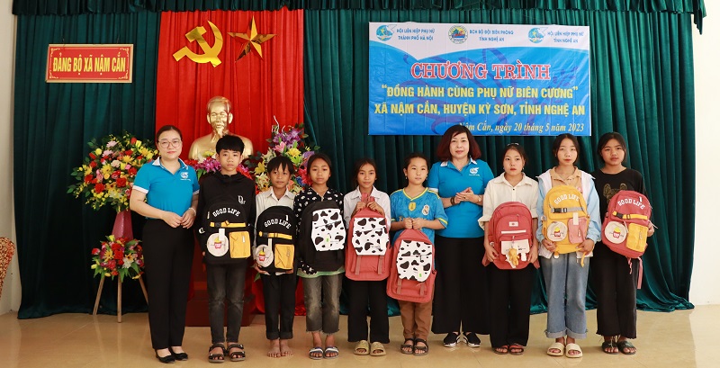 Hội LHPN Hà Nội: Hoàn thành tốt đẹp chương trình “Đồng hành cùng phụ nữ biên cương” tại Nghệ An - ảnh 17