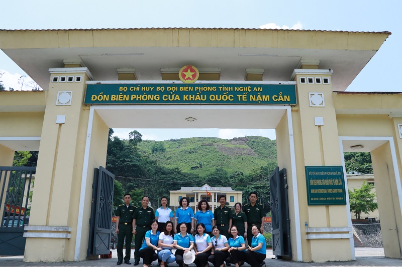 Hội LHPN Hà Nội: Hoàn thành tốt đẹp chương trình “Đồng hành cùng phụ nữ biên cương” tại Nghệ An - ảnh 21