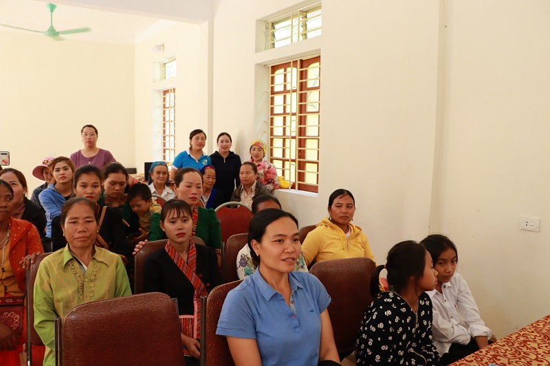 Vượt hàng trăm cây số đến với phụ nữ biên cương tỉnh Nghệ An - ảnh 6