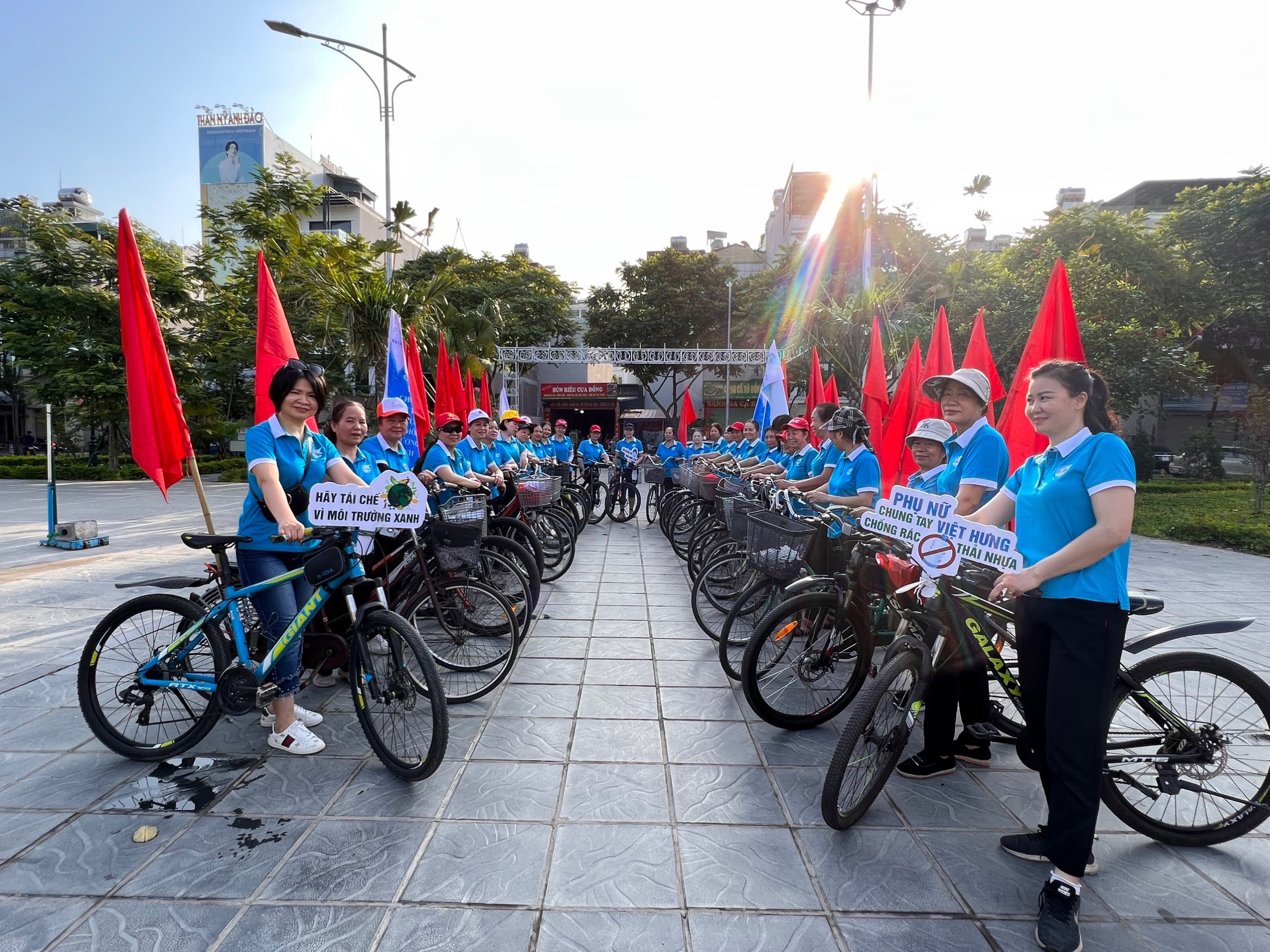 Mỗi cán bộ, hội viên, phụ nữ hãy là một đại sứ tuyên truyền về chống rác thải nhựa, bảo vệ môi trường - ảnh 23