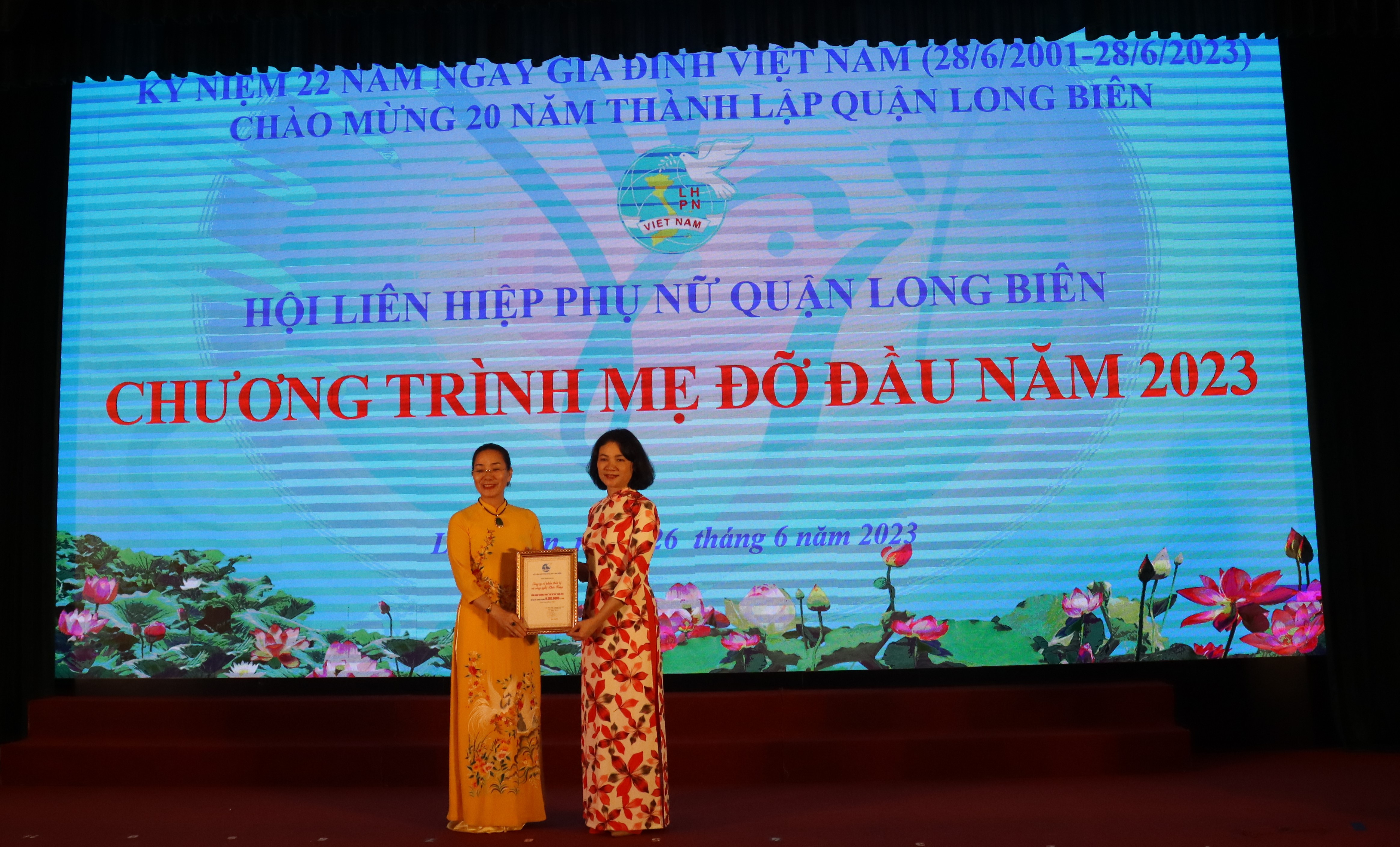 Hội LHPN quận Long Biên nhiều hoạt động ý nghĩa tại “Ngày hội gia đình - Kết nối yêu thương“ - ảnh 4