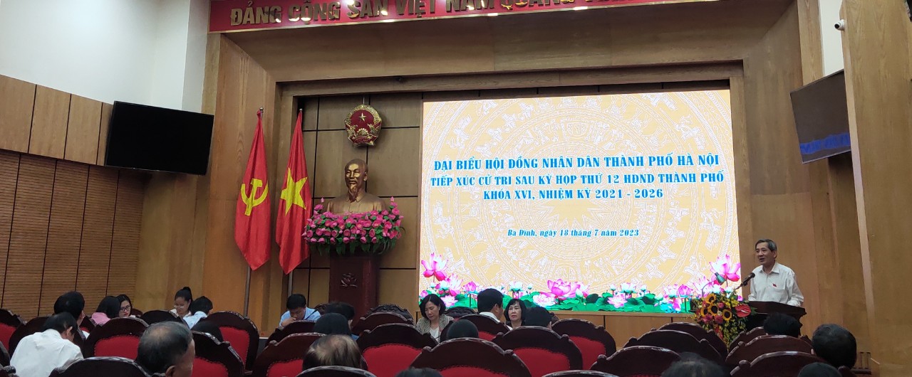 Đại biểu Hội đồng nhân dân thành phố Hà Nội tiếp xúc cử tri sau kỳ họp thứ 12 - ảnh 1