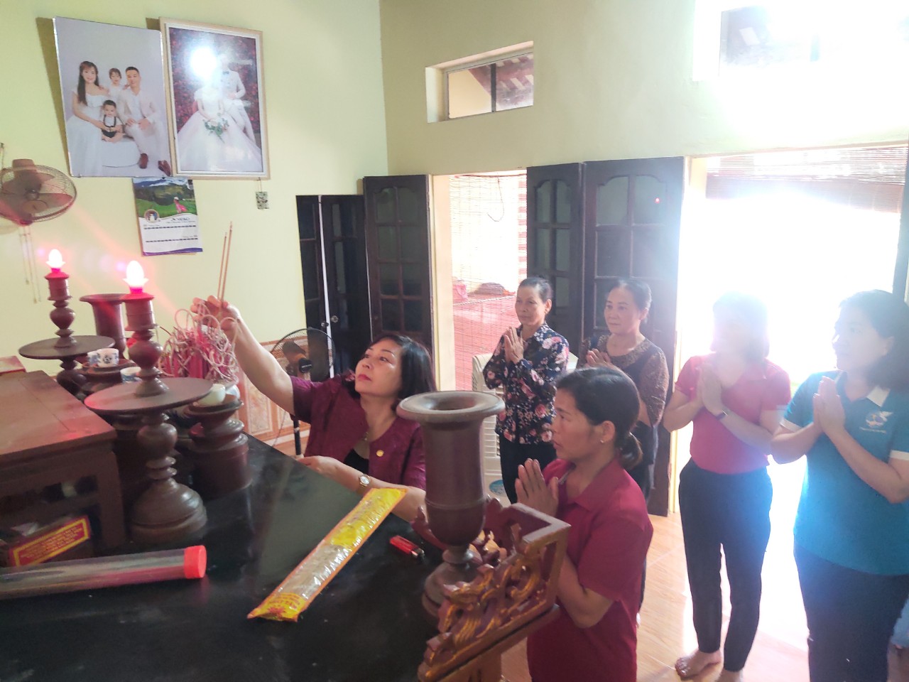 Hội LHPN Hà Nội thăm, tặng quà người có công, gia đình chính sách tại huyện Ứng Hòa, Thạch Thất - ảnh 5