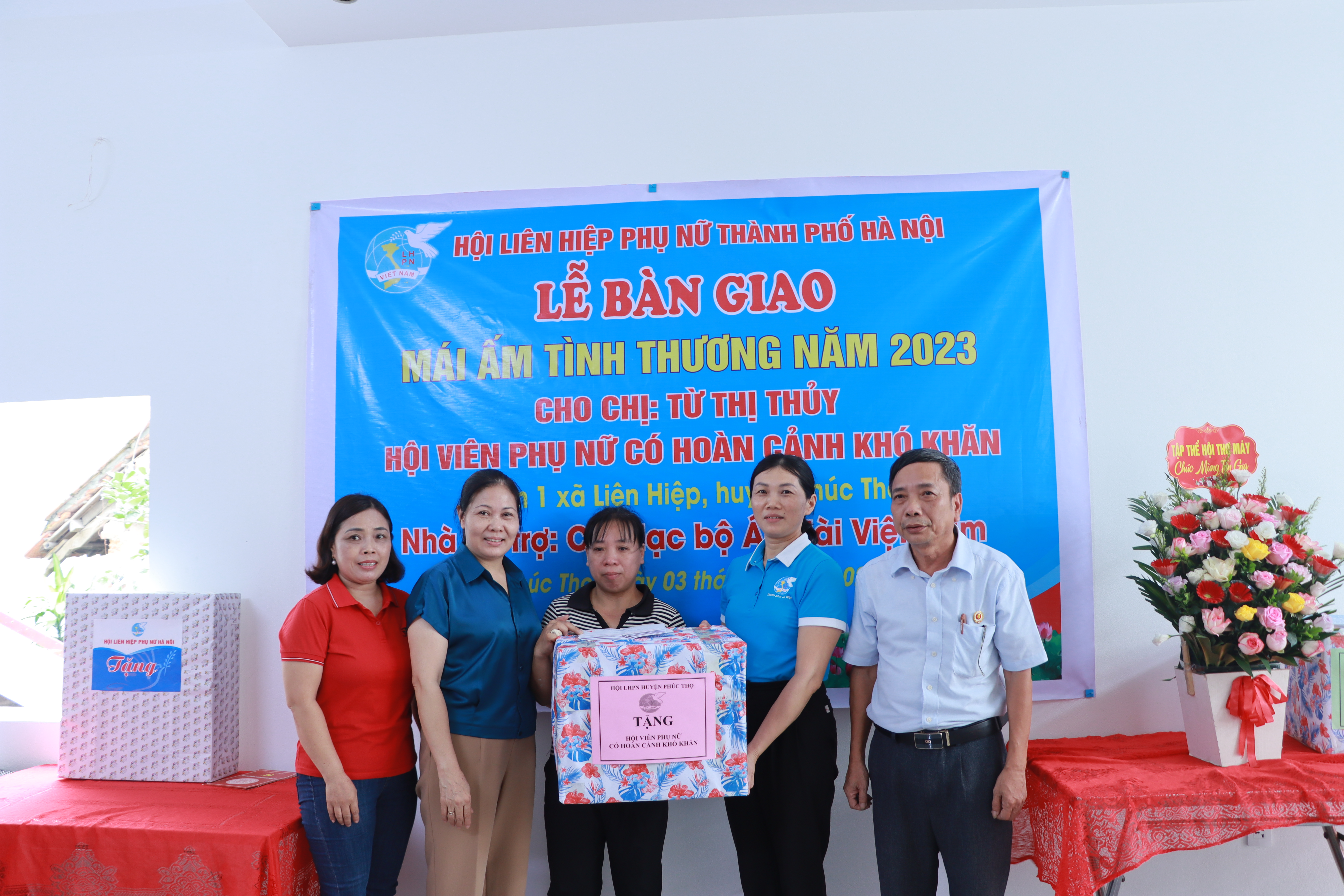 Hội LHPN Hà Nội: Bàn giao mái ấm tình thương cho phụ nữ khó khăn tại huyện Phúc Thọ - ảnh 6