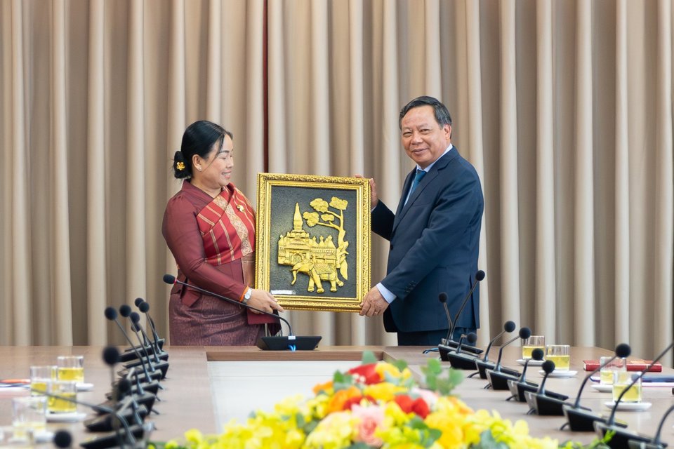 Thăm, chia sẻ kinh nghiệm công tác Hội với Hội LHPN Hà Nội - ảnh 12