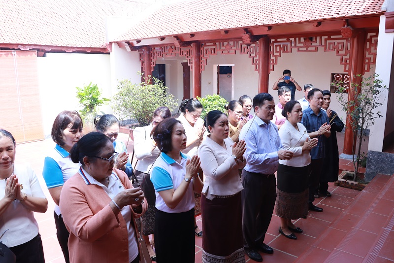 Đoàn đại biểu Hội LHPN Thủ đô Viêng Chăn thăm, học tập kinh nghiệm mô hình phát triển du lịch sinh thái làng nghề - ảnh 9
