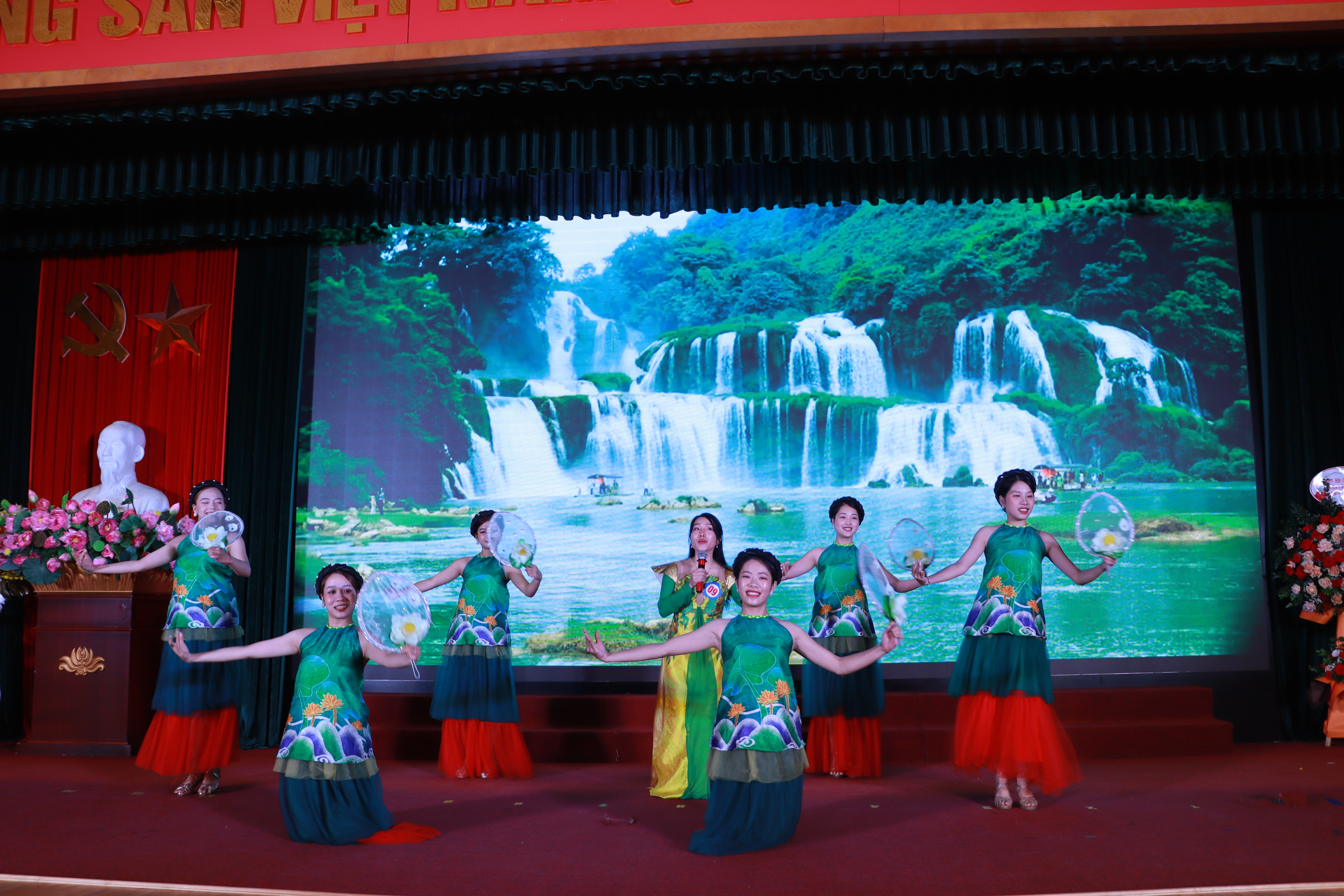 Giải Nhất thuộc về Chủ tịch Hội Phụ nữ phường Phúc Lợi (quận Long Biên) - ảnh 8