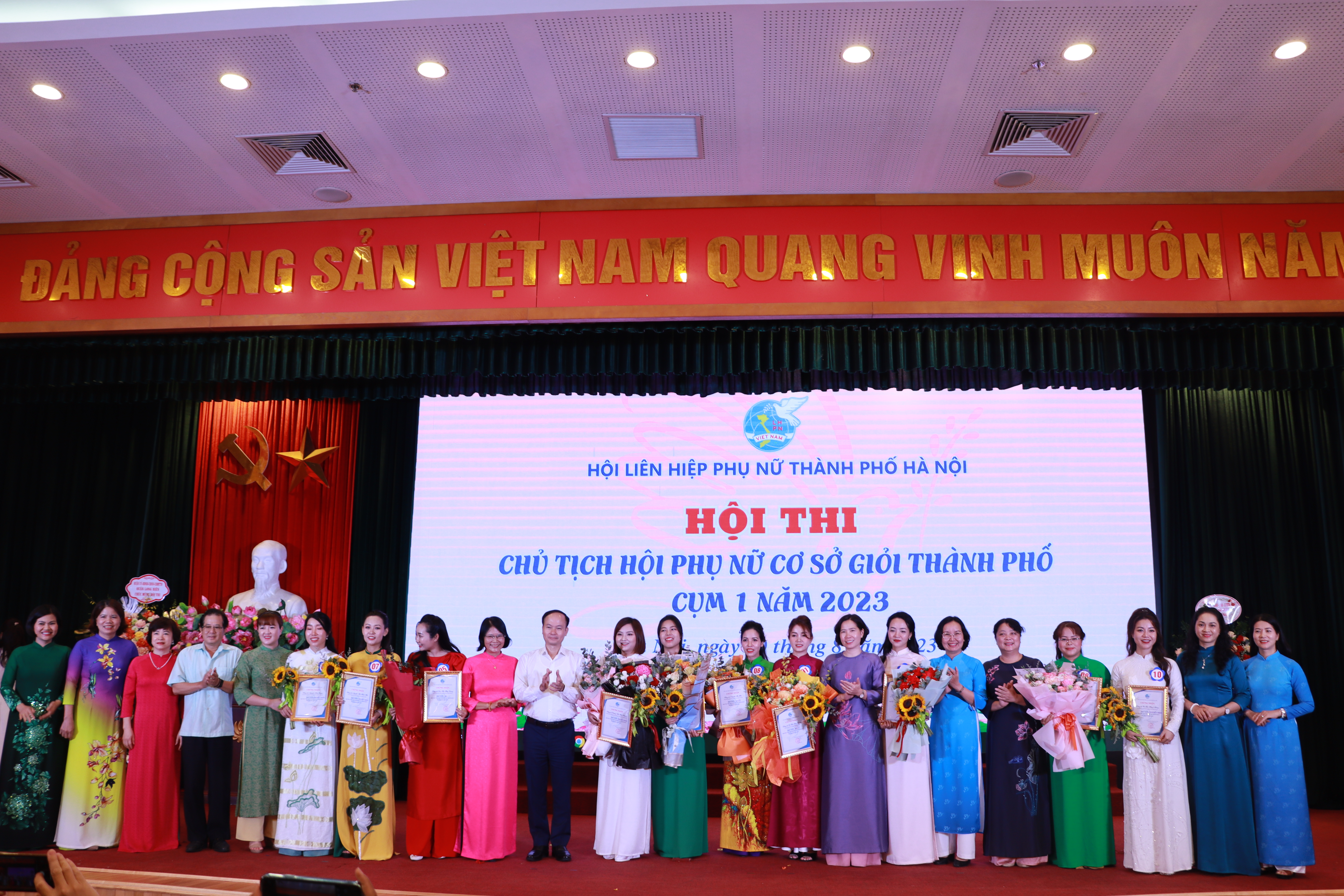 Giải Nhất thuộc về Chủ tịch Hội Phụ nữ phường Phúc Lợi (quận Long Biên) - ảnh 17
