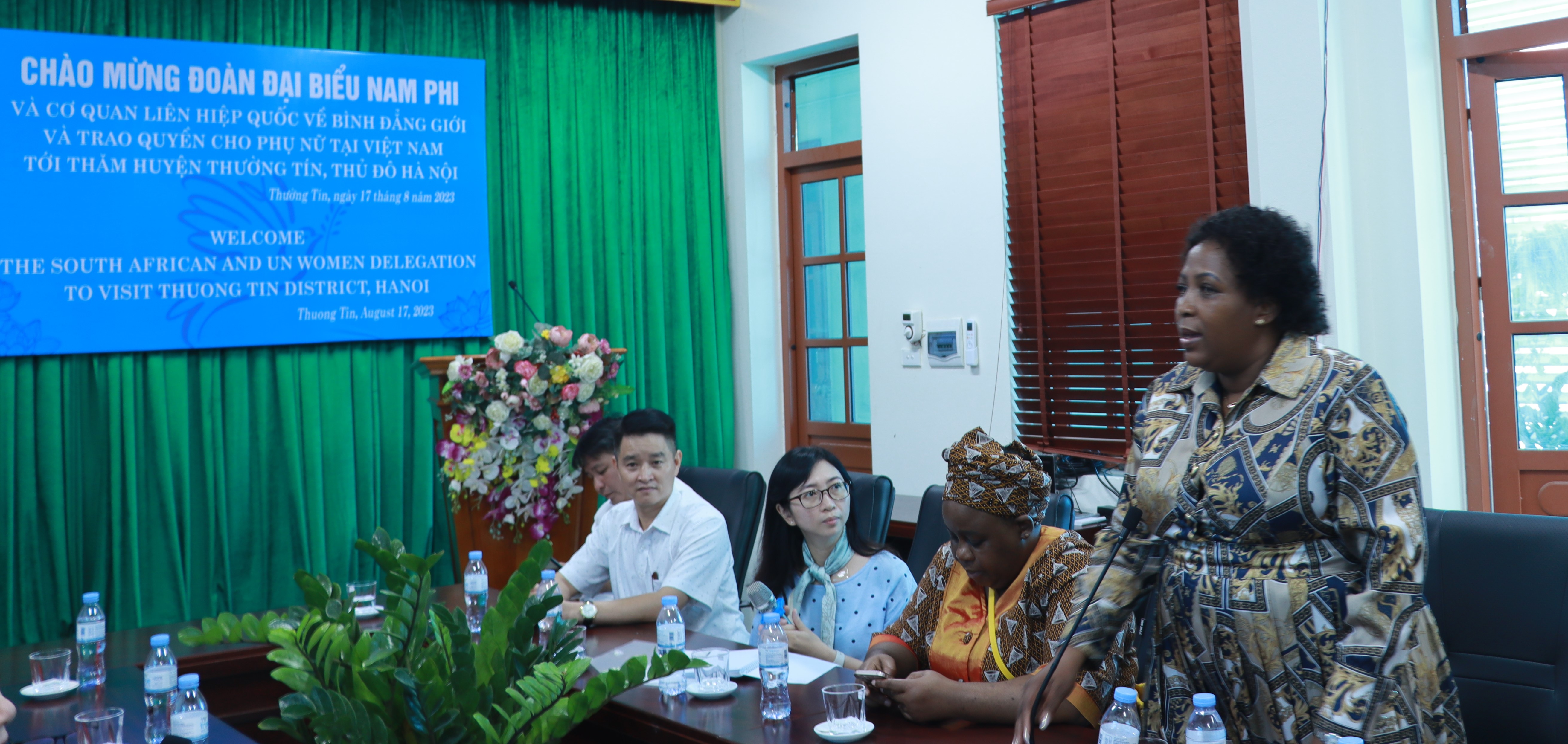 Đoàn đại biểu Nam Phi thăm và làm việc tại huyện Thường Tín, TP Hà Nội - ảnh 6