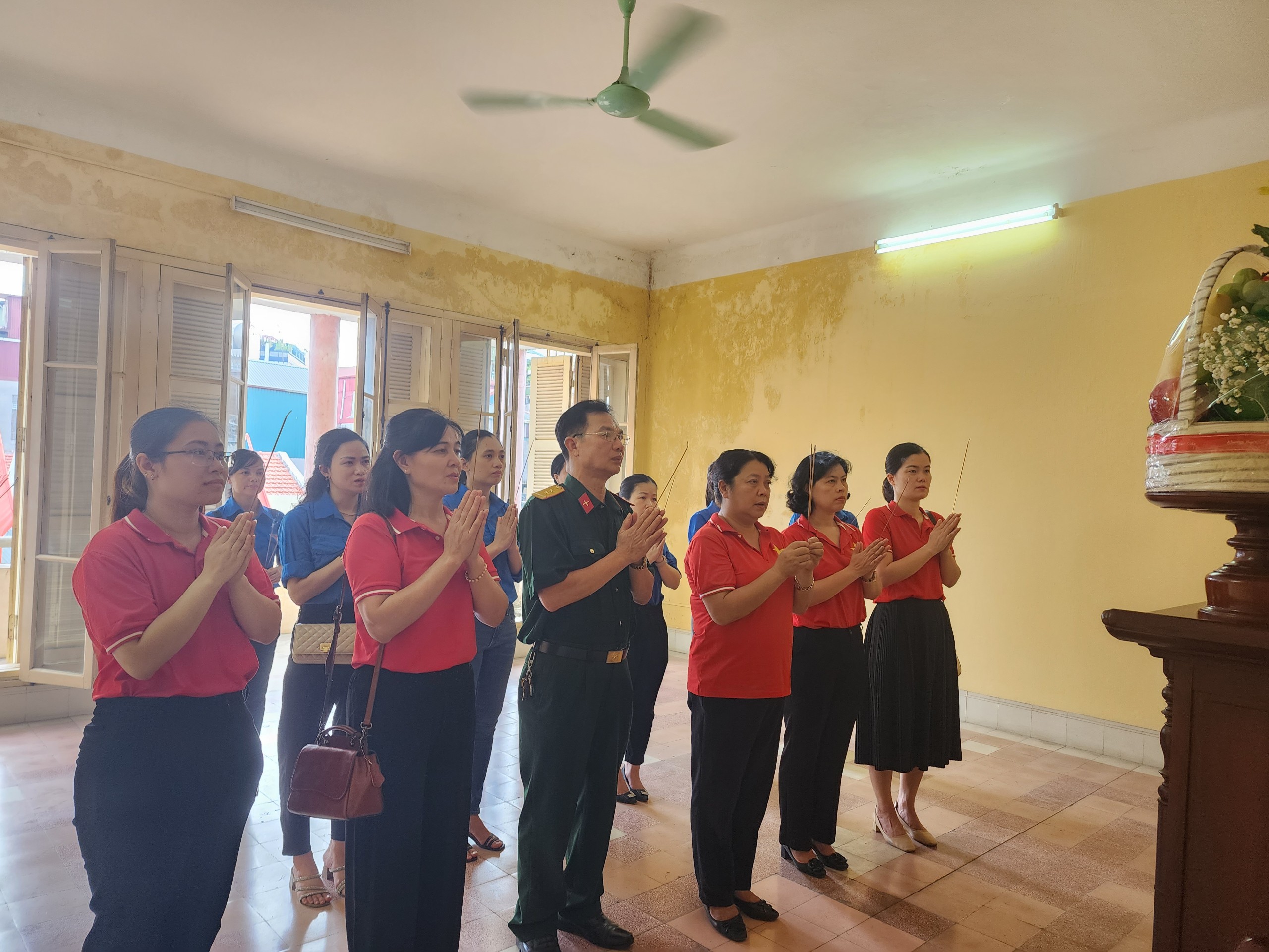 Giáo dục truyền thống cho đảng viên, đoàn viên qua các “địa chỉ đỏ“ cách mạng - ảnh 9