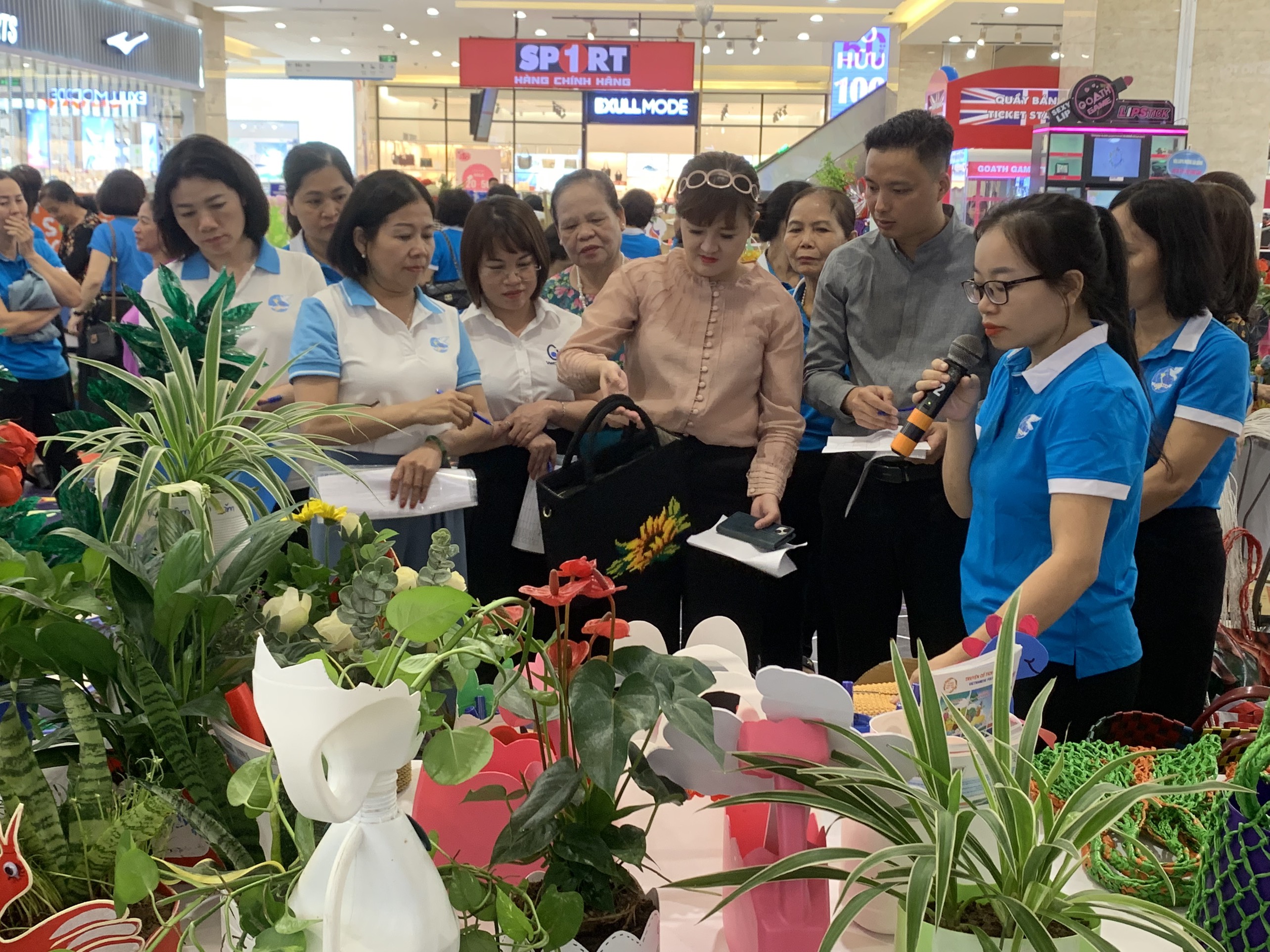Tưng bừng Ngày hội phụ nữ Long Biên khởi nghiệp sáng tạo năm 2023 - ảnh 5