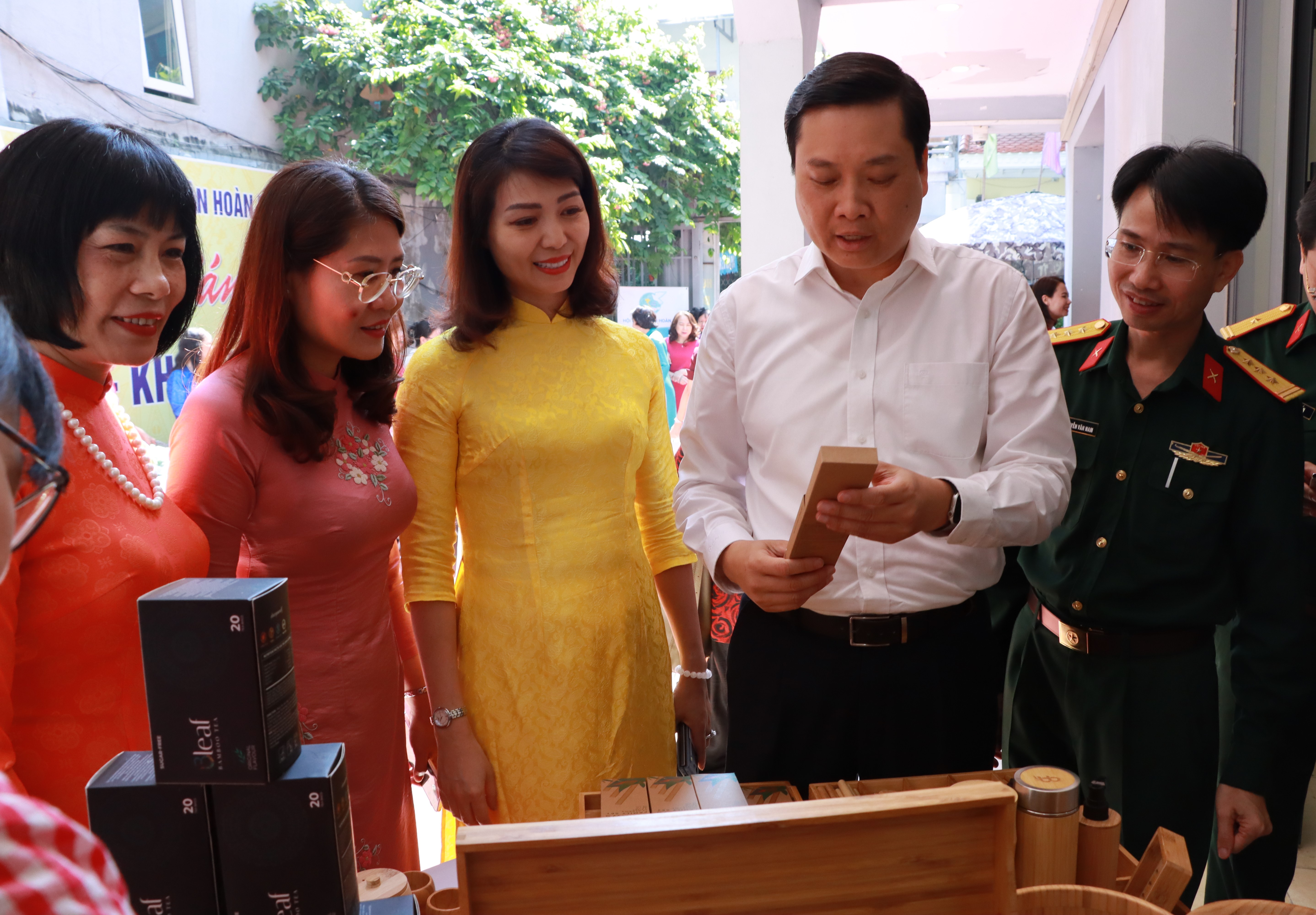 Sôi nổi Ngày hội Phụ nữ Hoàn Kiếm sáng tạo khởi nghiệp năm 2023 - ảnh 12
