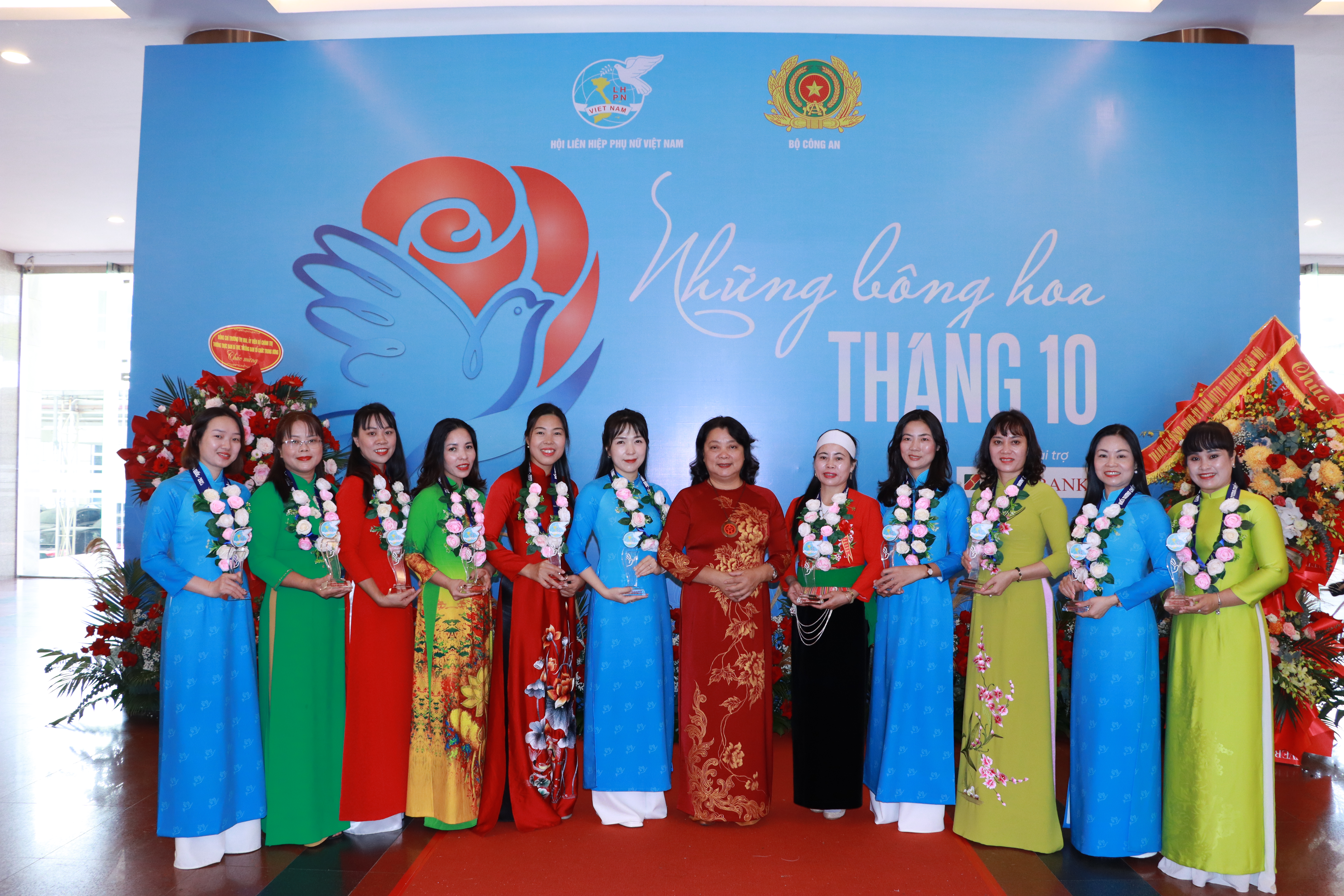 Ở bất cứ cương vị nào, phụ nữ cũng phát huy được bản lĩnh, ý chí, nghị lực, lòng nhân ái - ảnh 4