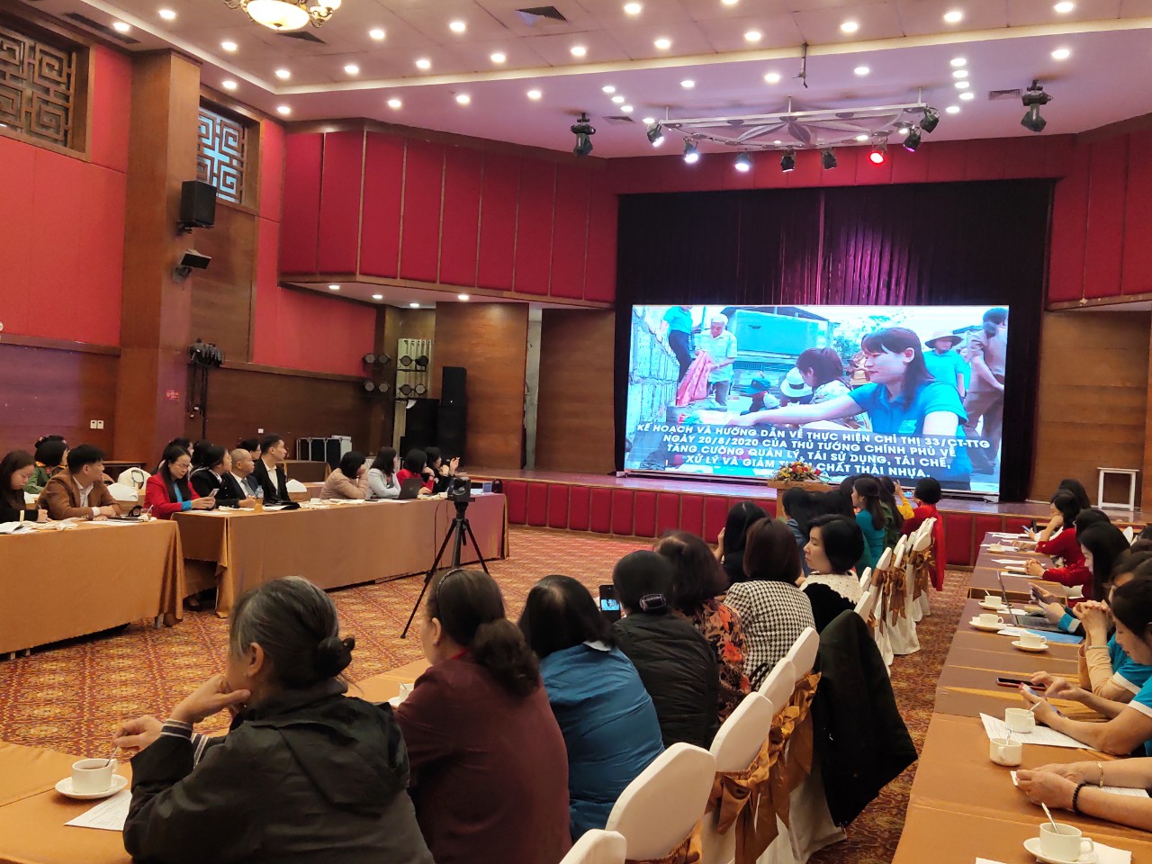Hội LHPN Việt Nam khen thưởng 129 tập thể, cá nhân có thành tích xuất sắc trong phong trào “Chống rác thải nhựa” - ảnh 4