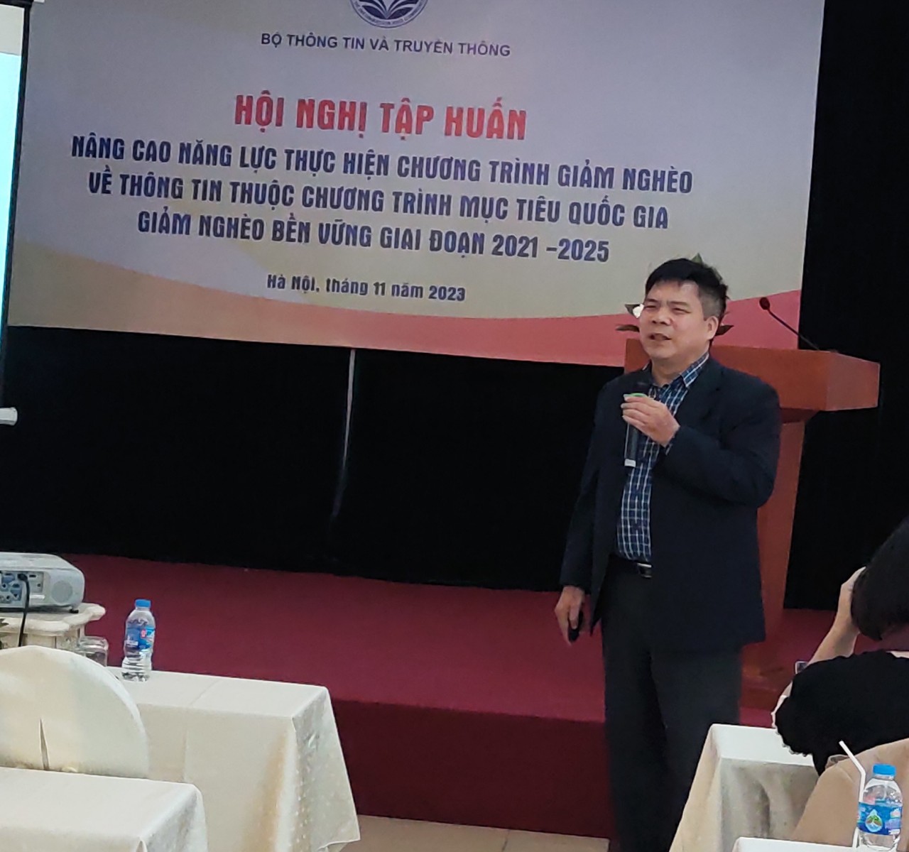 Nâng cao kĩ năng, năng lực thực hiện chương trình giảm nghèo cho đội ngũ phóng viên, biên tập viên - ảnh 3