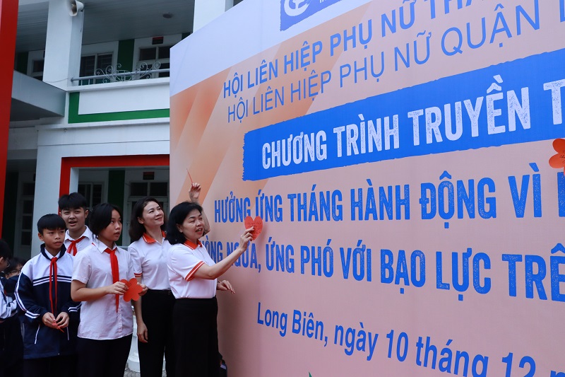 Hội LHPN quận Long Biên: Chung tay hành động phòng chống bạo lực, xâm hại phụ nữ, trẻ em - ảnh 6
