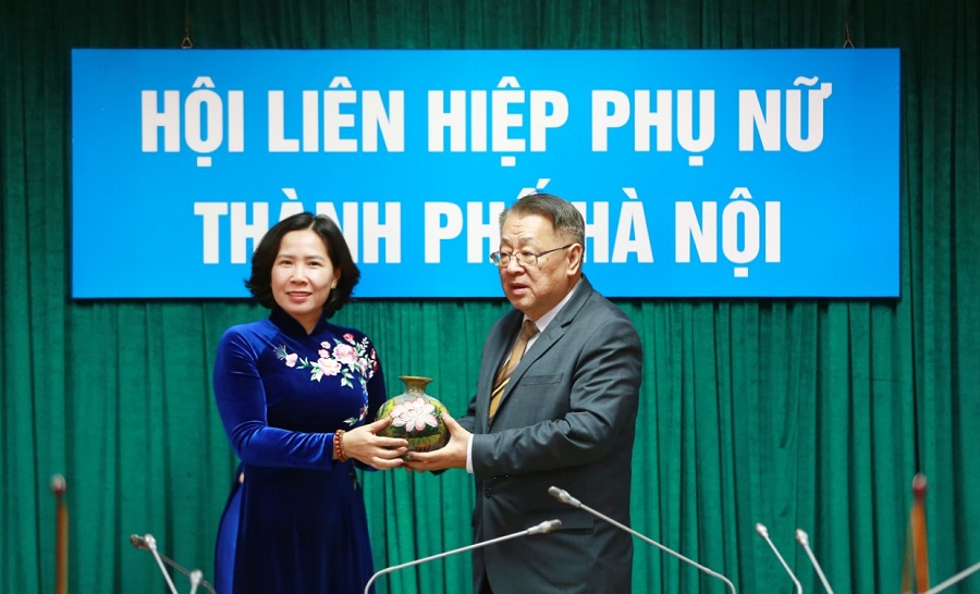Đoàn công tác Hội Nhà báo tỉnh Chiang Mai (Thái Lan) sang thăm và làm việc với Hội LHPN Hà Nội và báo Phụ nữ Thủ đô - ảnh 7