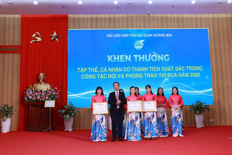 Phụ nữ Hoàng Mai đoàn kết, sáng tạo tăng cường ứng dụng công nghệ thông tin trong hoạt động Hội - ảnh 5