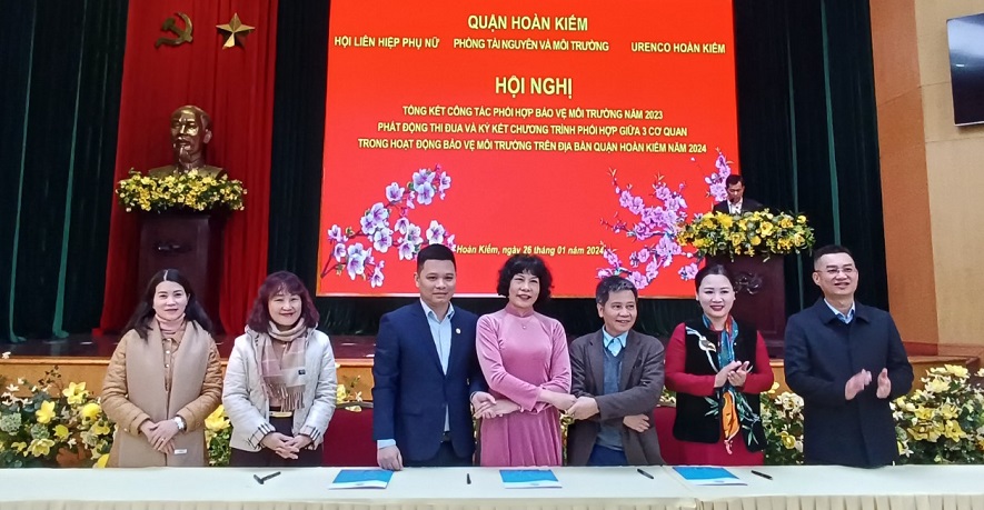 Quận Hoàn Kiếm ký kết giao ước thi đua trong công tác bảo vệ môi trường năm 2024 - ảnh 5