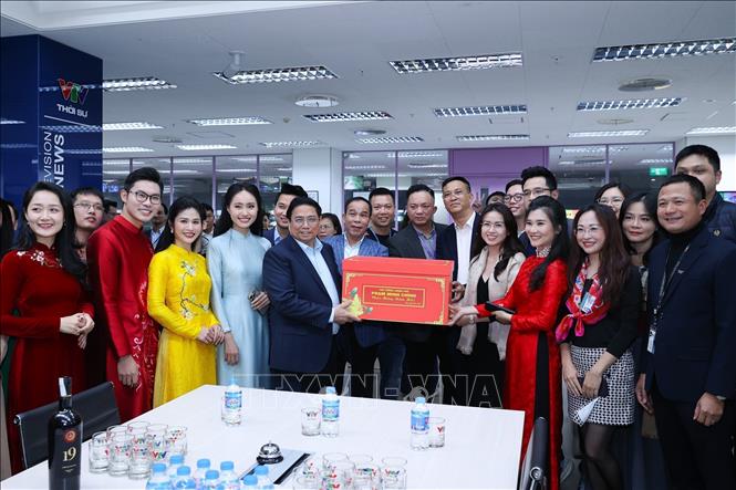 Thủ tướng Chính phủ kiểm tra công tác ứng trực và chúc Tết cán bộ, phóng viên các cơ quan thông tấn, báo chí - ảnh 3