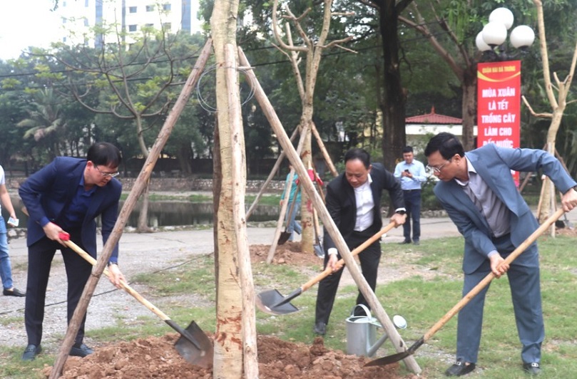 Quận Hai Bà Trưng: Phát động “Tết trồng cây đời đời nhớ ơn Bác Hồ” xuân Giáp Thìn 2024 - ảnh 1
