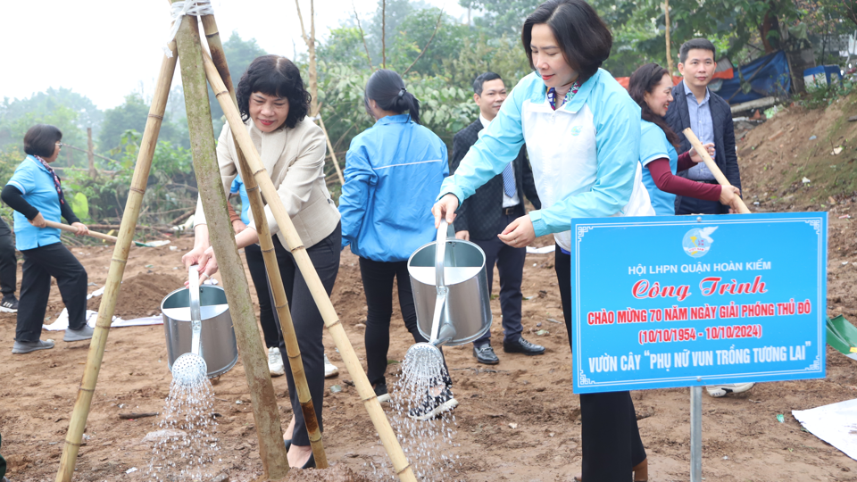 Quận Hoàn Kiếm: Trồng thêm nhiều cây xanh tại vườn rừng bờ vở sông Hồng - ảnh 4