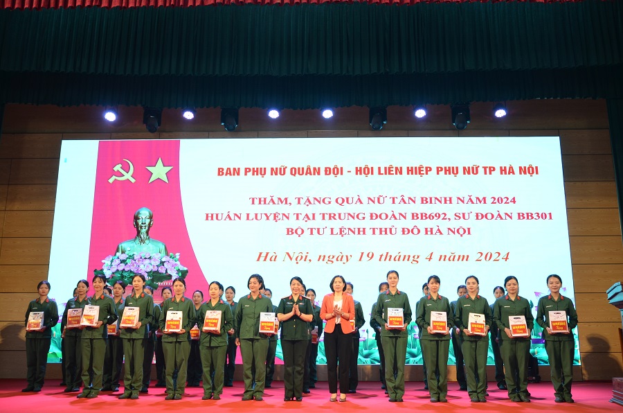 Môi trường quân đội sẽ là trường học lớn để các nữ tân binh rèn luyện, phát huy năng lực, phẩm chất - ảnh 2